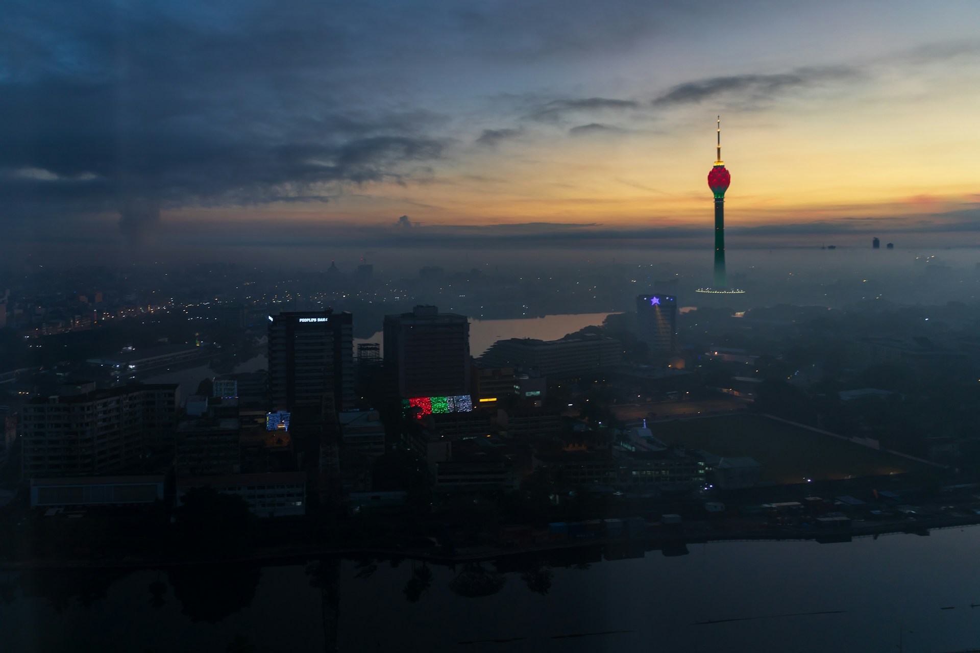 christoph-theisinger-9PPYa3LK6II-unsplash